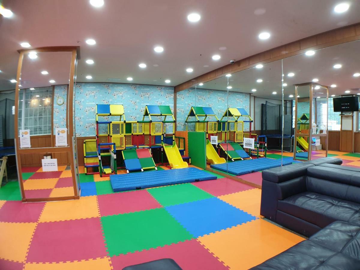 Home Fourest Resort Geoje Exterior foto